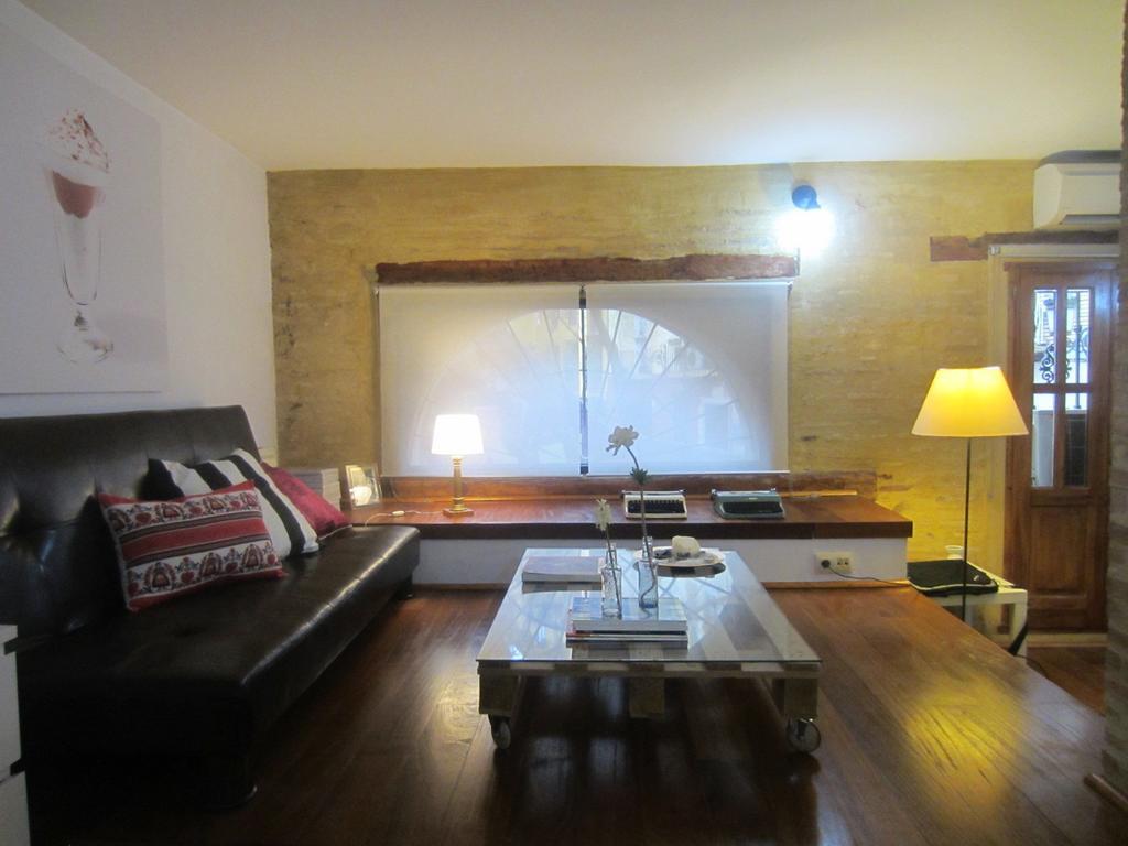 Апартаменты Living Valencia Studio Serranos Номер фото